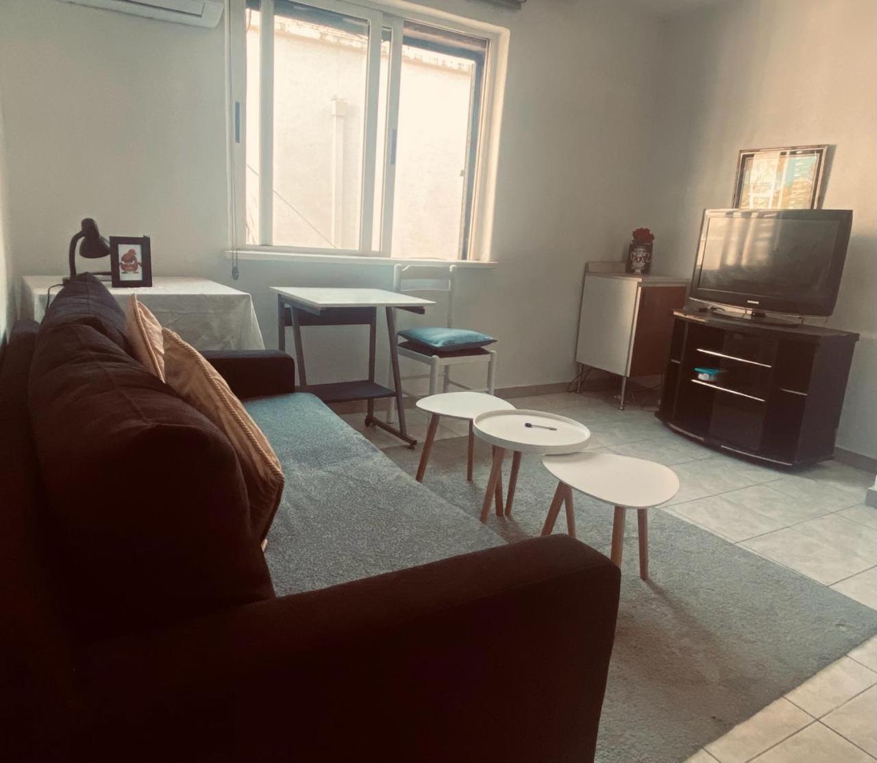 Apartment Tirana Esterno foto